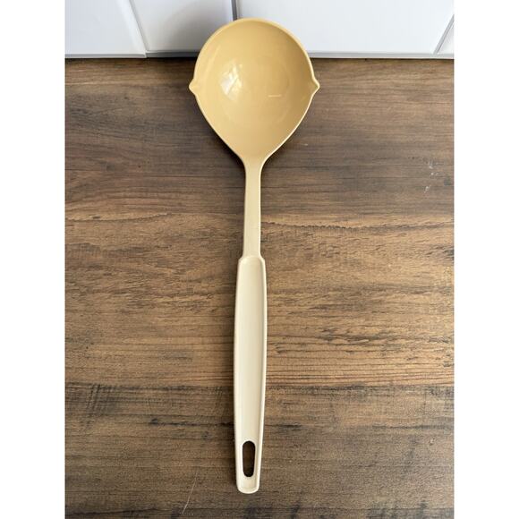 VTG Ecko Ladle Kitchen Utensil Double Pour Spout Beige USA Made - Picture 1 of 6